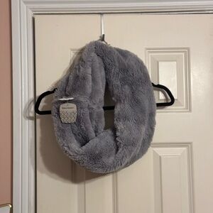 Wool & Market Gray Faux Fur Infinity Scarf